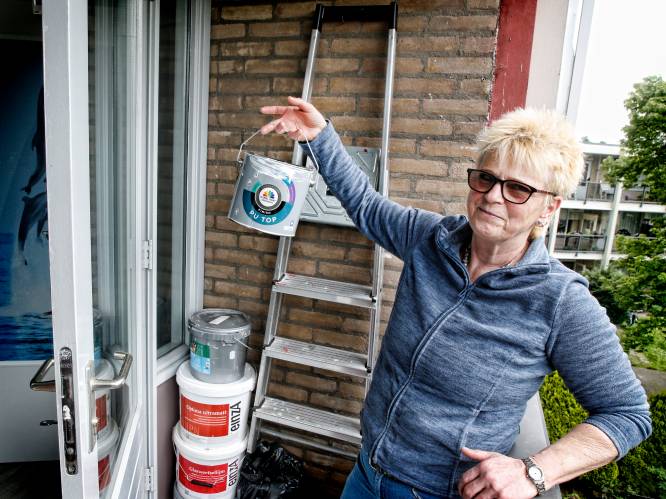 Klussers op non-ac­tief na ‘opknap­beurt’ in huis van Rosita’s dochter: ‘Op het laminaat verdienden ze honderden euro’s’