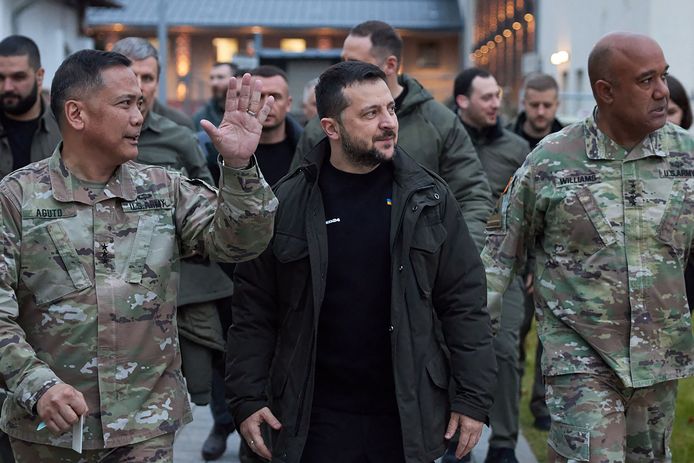 De Oekraïense president bezoekt momenteel in Duitsland een Amerikaanse legerbasis bezoekt.