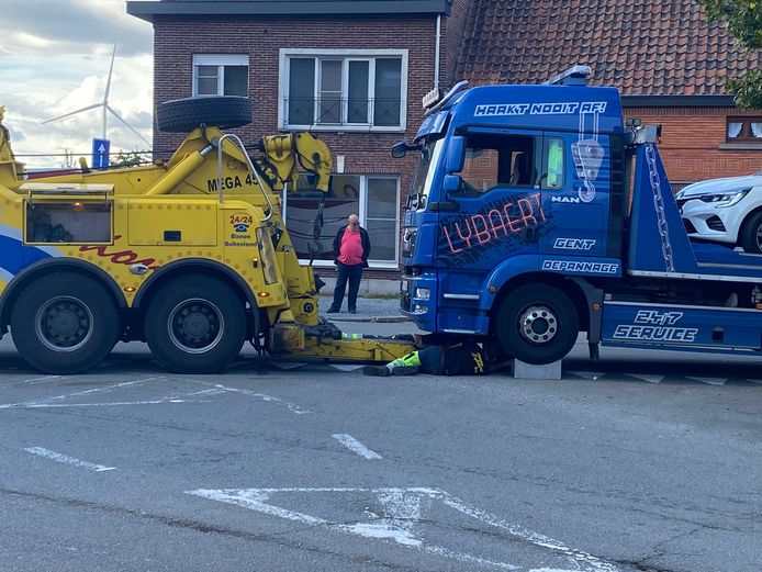 Ook de takelwagen wordt getakeld.