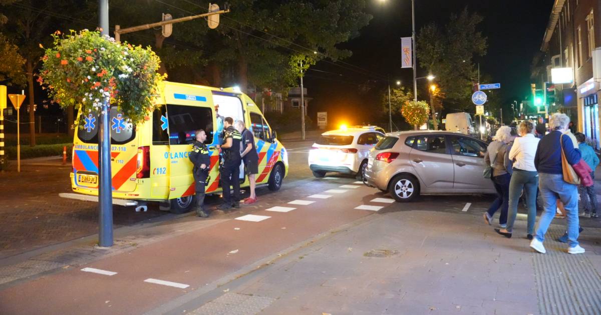Fietser gewond na aanrijding door auto in Oosterbeek.
