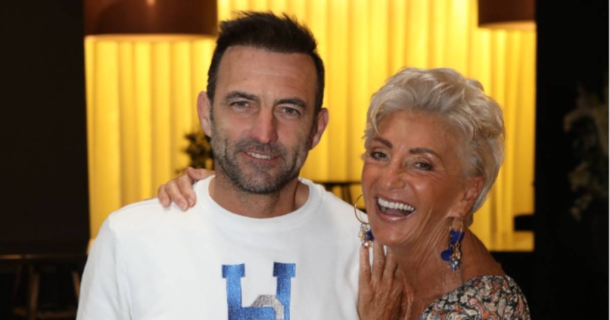 nel quadro.  Gli ex attori di “Family” Gunter Levy e Martin Junckery si riuniscono alla premiere del Cavalluna Horse Show |  spettacolo