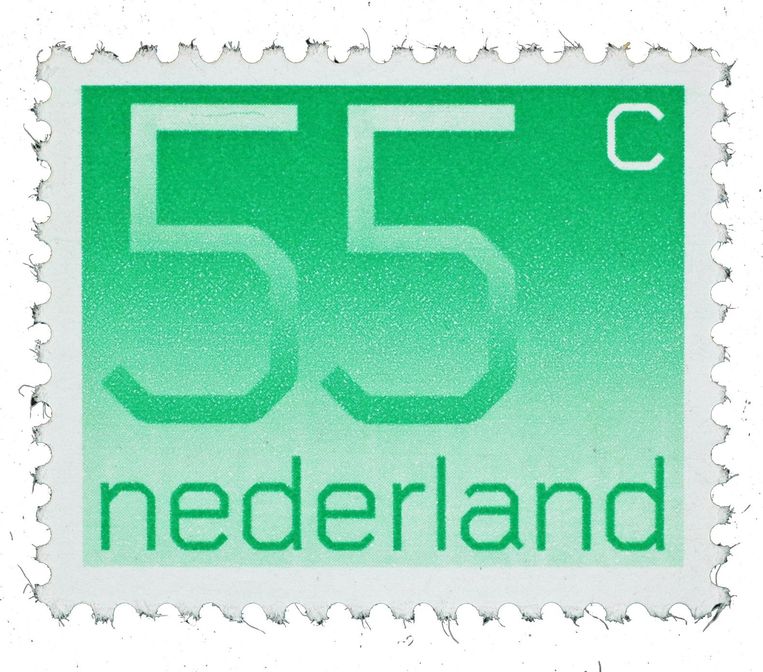 Nederlandse postzegels hebben een grote internationale reputatie. Vrijwel alle originele ontwerpen zitten in de collectie Postwaarden. Deze cijferzegel uit 1976 is gemaakt door grafisch ontwerper Wim Crouwel. Beeld  