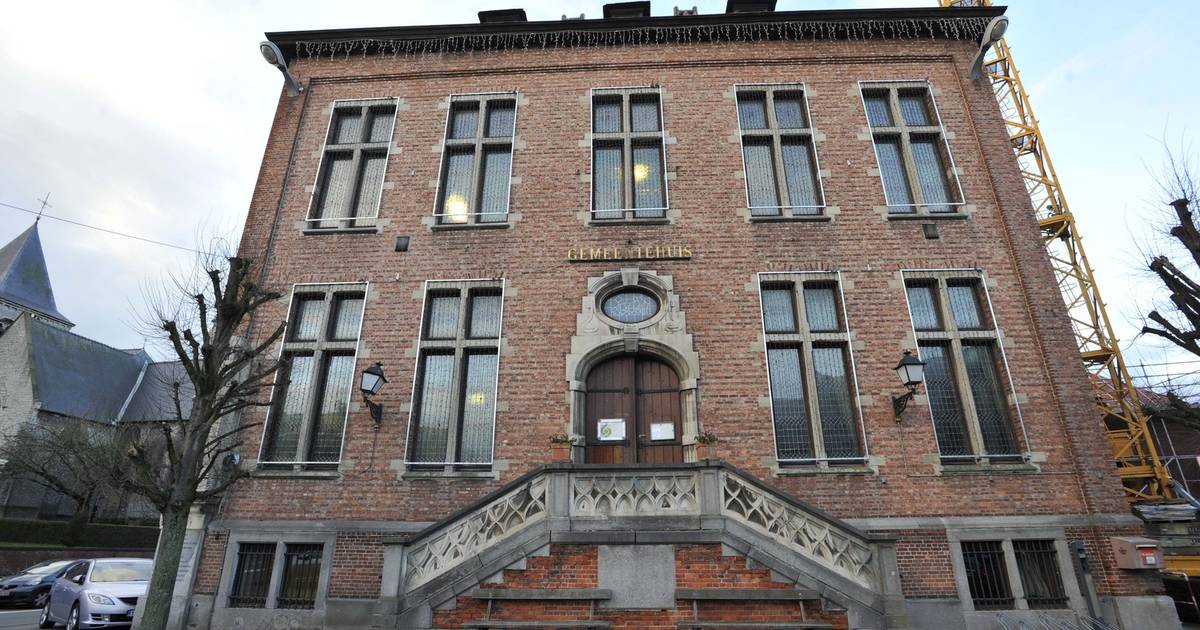 Oudgemeentehuis blijft bewaard Meise hln.be