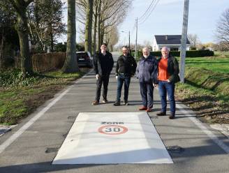 Expert mobiliteit Peter Raats pakt uit met creatieve ‘betonkussens’: “Slijtvast, trager verkeer en minder kosten” 