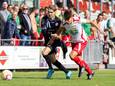 LRC Leerdam en Heukelum (wit shirt) spelen allebei in de nacompetitie.
