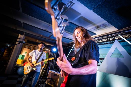 De Arnhemse surfband Dino Kids maken woensdag hun opwachting in de show.