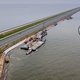 Chaos rond renovatie Afsluitdijk compleet: werk aan sluizen wordt gestaakt en opnieuw aanbesteed