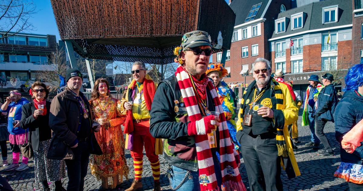 voor Conform Hardheid Feesttent op Dorpsplein tijdens carnaval in Best | Best | AD.nl