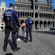 Zal de politie controleren of ik alleen op wandel ben? Wat met de poetshulp? Al uw lockdownvragen beantwoord