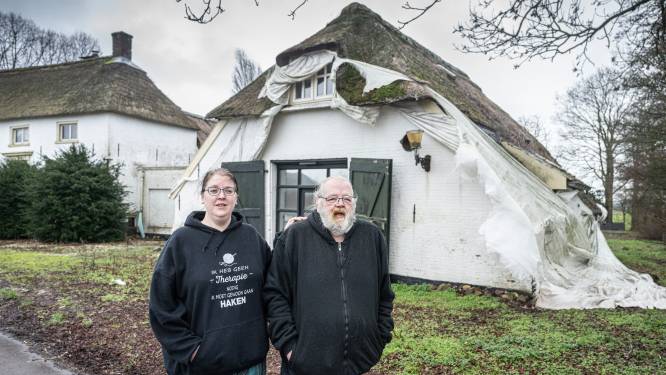 Golfplaten op kapitale boerderij Afferden tegen verdere aftakeling