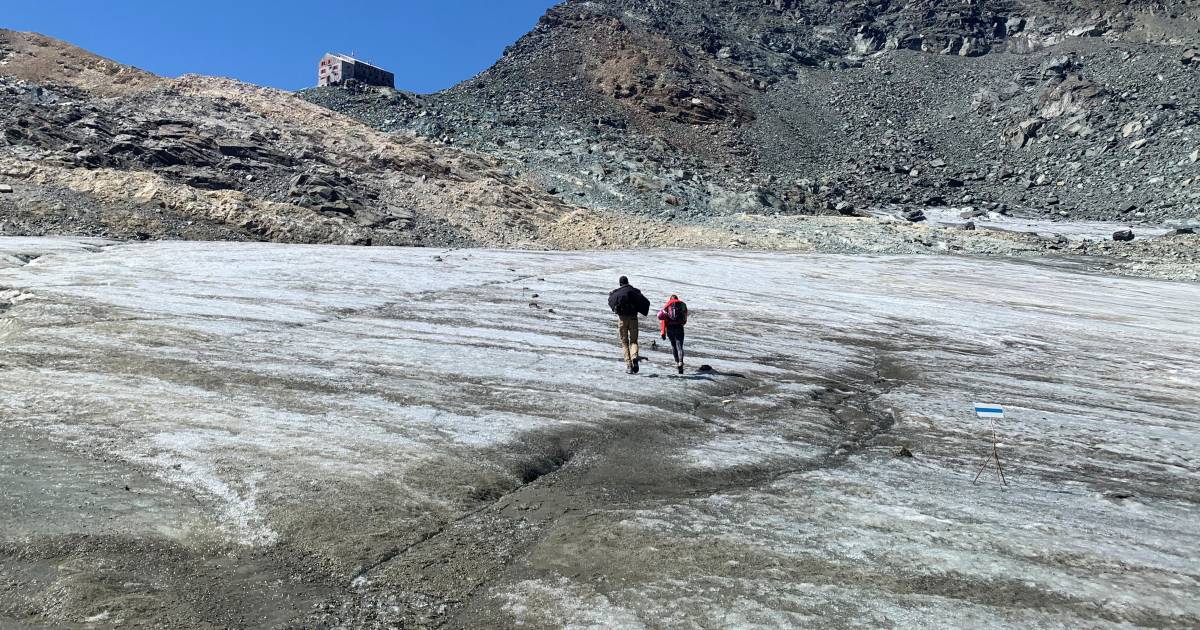Zwitserse gletsjers openbaren geheimen door hitte: menselijke botten en vliegtuigwrak doemen op - BD