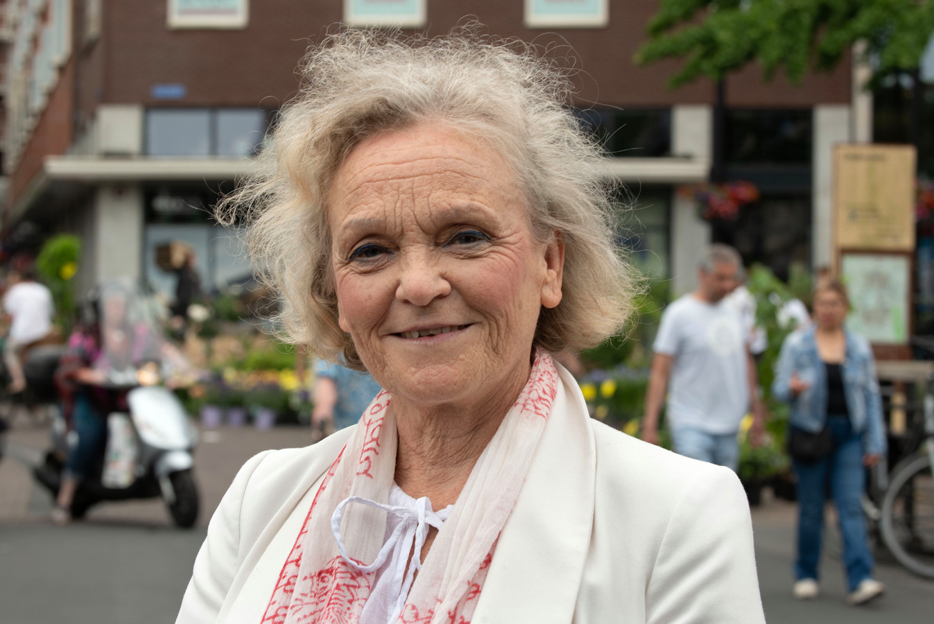 Rosa Molenaar gelooft er vast in: duizend woningen in Molenzoom van ...