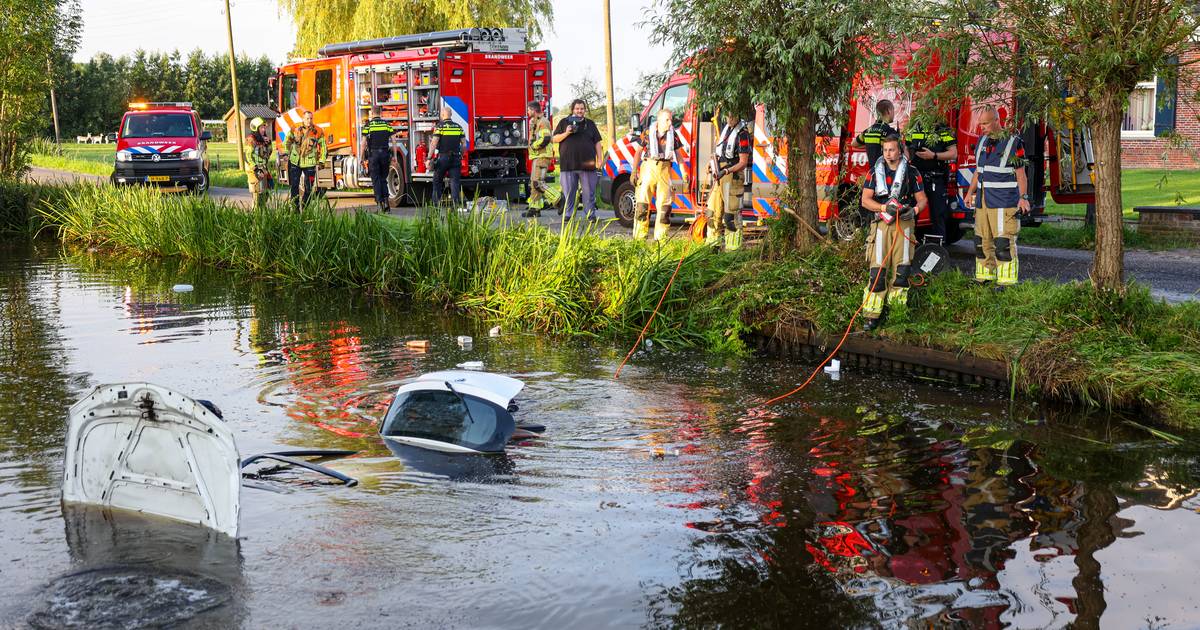 Voertuig te water op Hoogeind in Driebruggen