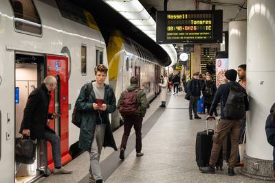 Man steekt reiziger neer op trein in Brussel: slachtoffer kritiek
