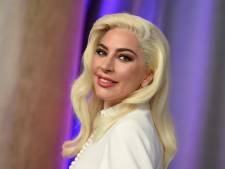 Lady Gaga in ziekenhuis voor röntgenfoto’s na flinke smak van het podium