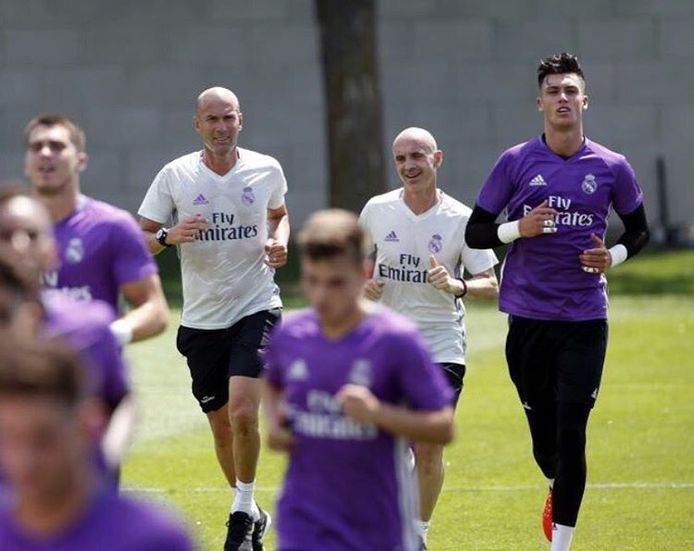 Craninx met Zidane op stage bij Real Madrid.