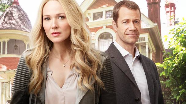 Fixer Upper Mysteries 2: Framed for Murder