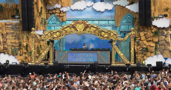 Stranden twaalf dagen op slot vanwege Dreamfields en Dreampop