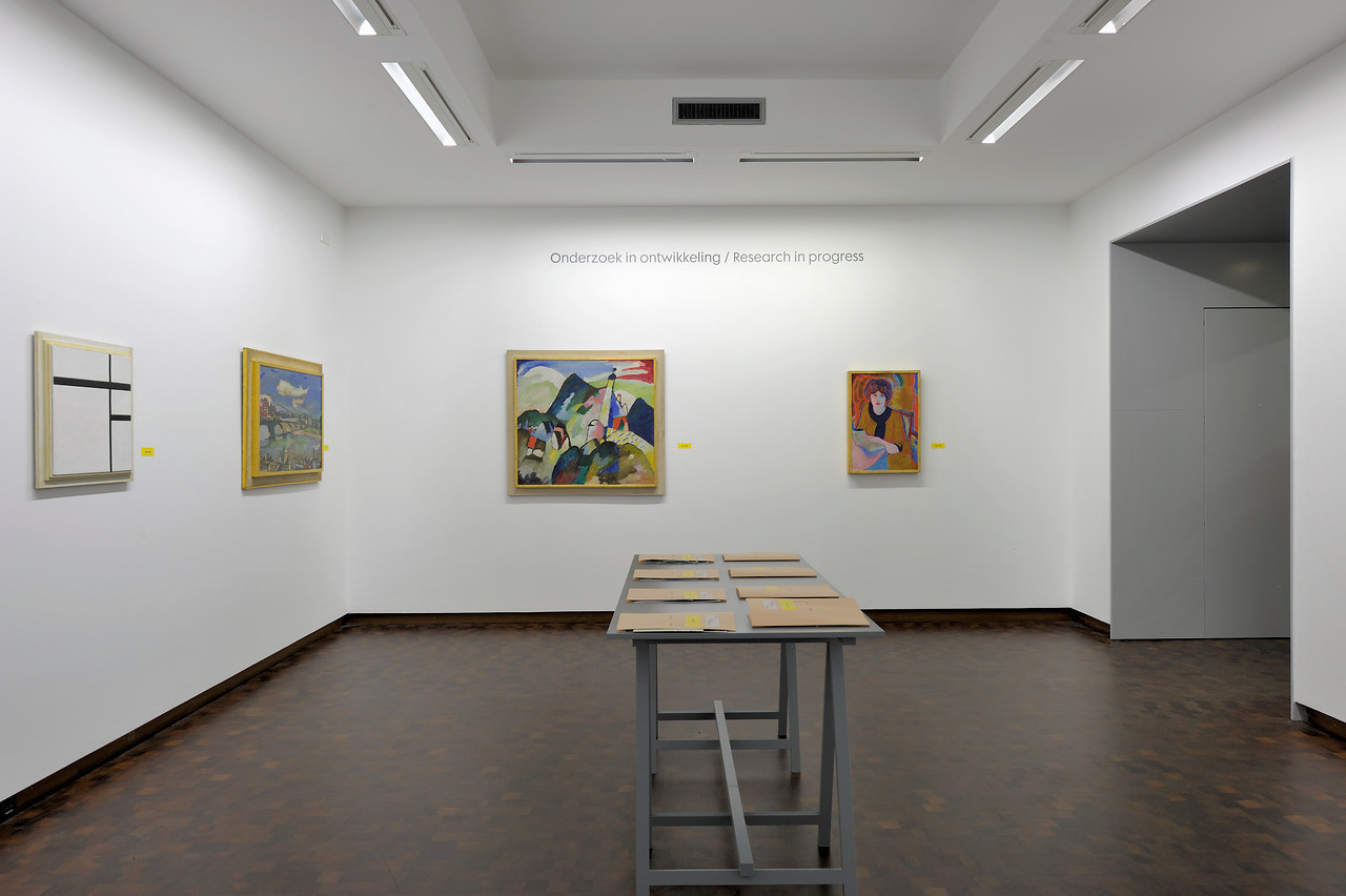 Schilderijen van Kandinsky en Sluijters in de presentatie ‘Museumindex: Onderzoek in ontwikkeling’ in 2010, ruim twee jaar voor de afronding van het nationale herkomstonderzoek museumcollecties in 2013.