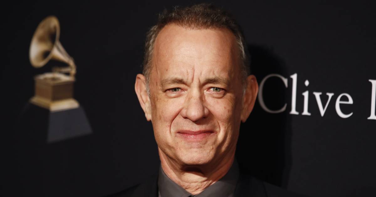 Tom Hanks Unveils His First Novel (Based on His Own Experiences from the World of Film) |  showbiz