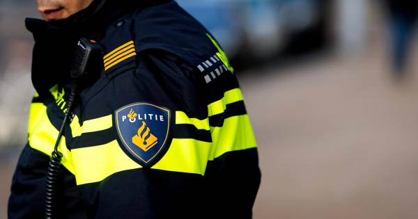 Groep jongeren berooft meisje op gewelddadige wijze in Saasveld