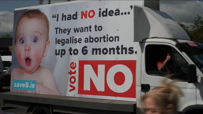 Ierland voert al wekenlang campagne voor het referendum over het legaliseren van abortus. Het eiland is enorm verdeeld over de kwestie. Voorstanders verweten tegenstanders foto's van kinderen met Down te misbruiken als propaganda.