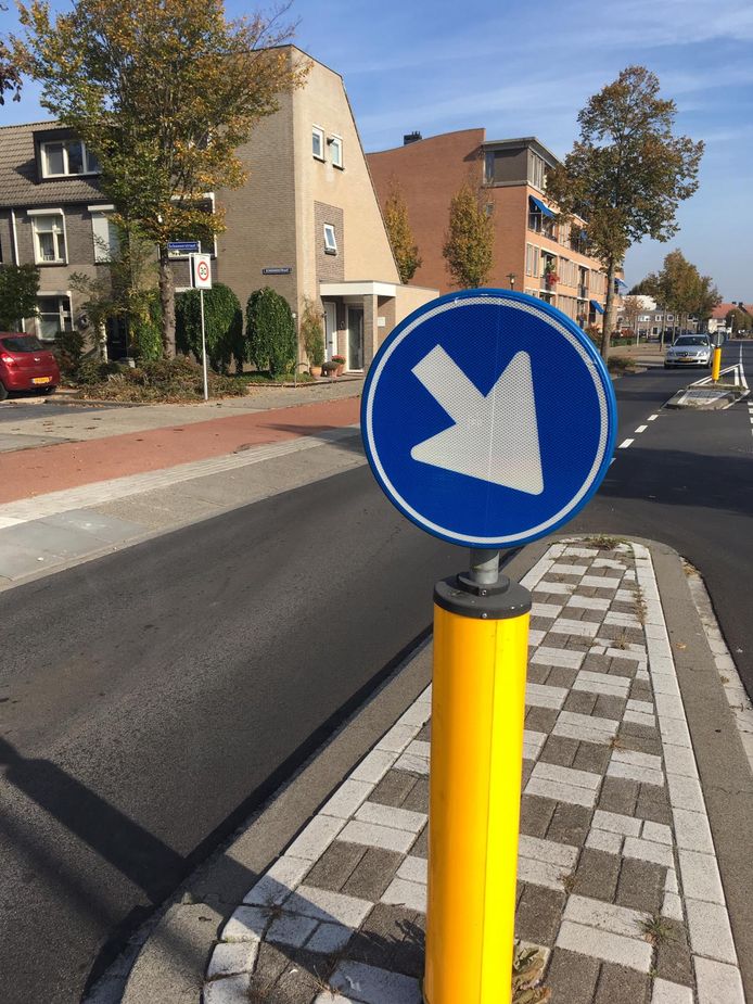 Verkeersbord met sensor in de Maaspoort.