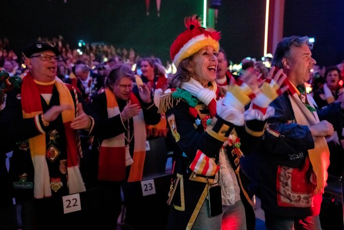 Meer dan 1200 carnavalsvierders per avond bij het Grand Gala du Kwèk.