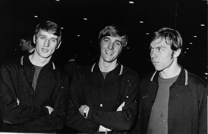 1969: Rob Rensenbrink met Jan Mulder (rechts) en Ruud Krol (midden) bij Oranje.