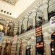 Extinction Rebellion en Mokum Kraakt demonstreren in Magna Plaza: ‘Geef het pand terug aan de Amsterdammer’