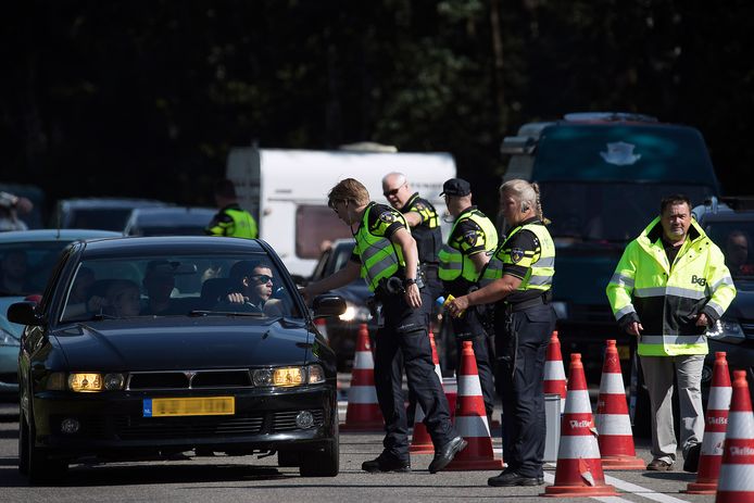 De alcoholcontrole na de Zwarte Coss bij de Domme Aanleg in 2017.
