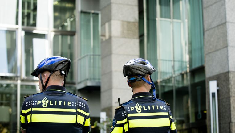 Agenten op Prinsjesdag 2014 in de Haagse binnenstad. Beeld anp