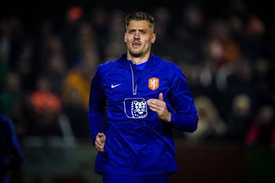 Louis van Gaal verrast: Andries Noppert morgen tussen de palen bij Nederland tegen Senegal