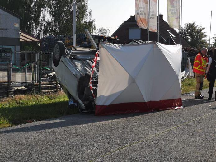 Dodelijk ongeval in Beerveldestraat na frontale aanrijding.