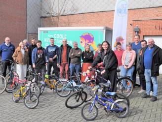 Politiezone richt aandacht op verkeersveiligheid in samenwerking met fietsbieb en fietsherstel 