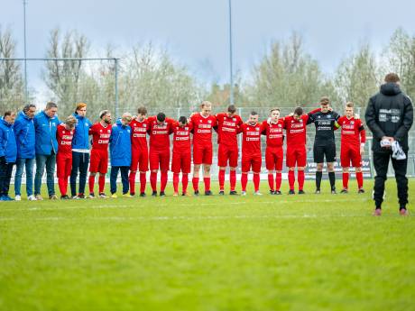 Resultaat telt niet voor Rohda’76 in eerste duel na overlijden teamgenoot: ‘Grootste nederlaag al geleden’