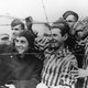Op de valreep plunderen SS’ers de Rode-Kruispakketten