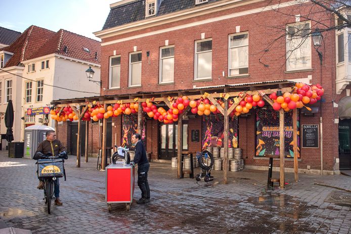 De Buine Pij op het Kerkplein.