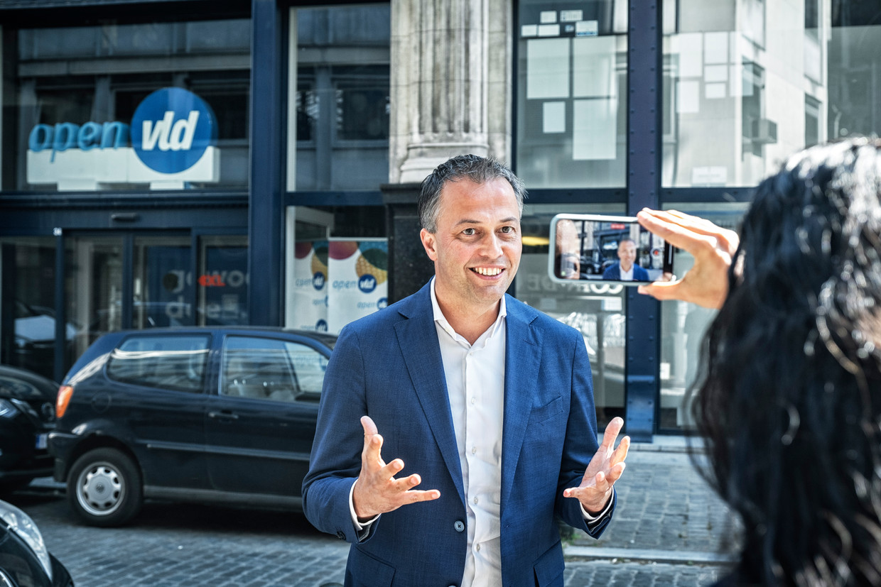 Egbert Lachaert, net voor het voorzittersdebat op het liberale hoofdkwartier in Brussel. Beeld Tim Dirven