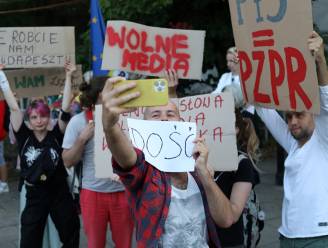 Poolse senaat blokkeert omstreden mediawet die regeringskritische zender mond moet snoeren