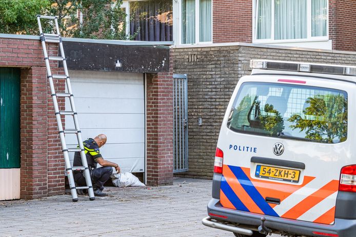 Eén van de verdachten werd opgepakt op de Tilburgse De Fallastraat, het gaat niet om de gebruiker van de garageboxen.