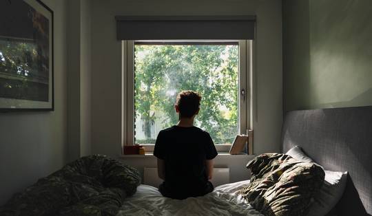 ‘Iemand van 18 jaar is nog niet matuur genoeg’: leeftijdsgrens over euthanasie bij psychisch lijden verdeelt experts