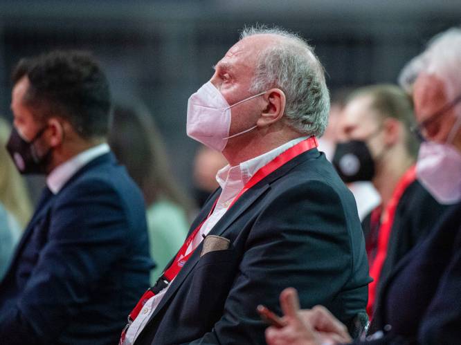 Bayern-fans verstoren Algemene Vergadering met protest tegen sponsorcontract Qatar Airways: “Het ergste incident dat ik ooit heb gezien bij Bayern”