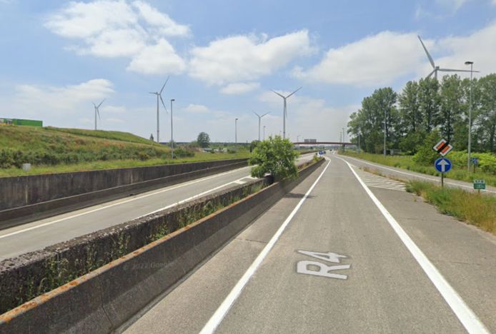 ILLUSTRATIEBEELD: Het ongeval gebeurde op de aansluiting van de E34 en de R4 in Zelzate.