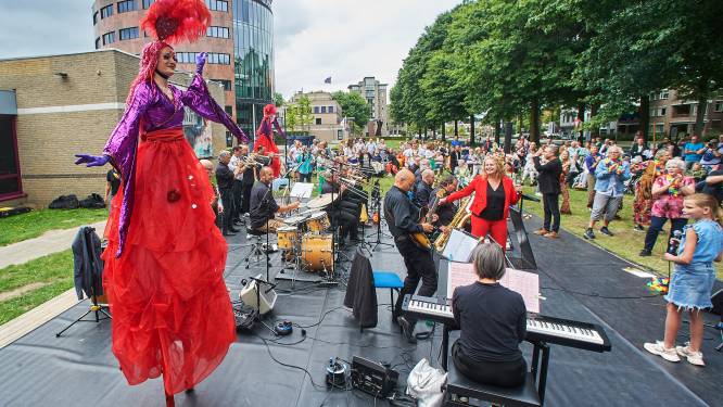 Fantastival in Oss zorgt met onvervalst straattheater en variatie aan optredens voor een ‘Happy’-gevoel 