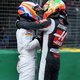 Chaos in Melbourne: Alonso ontsnapt aan drama, Ferrari Räikkönen in brand