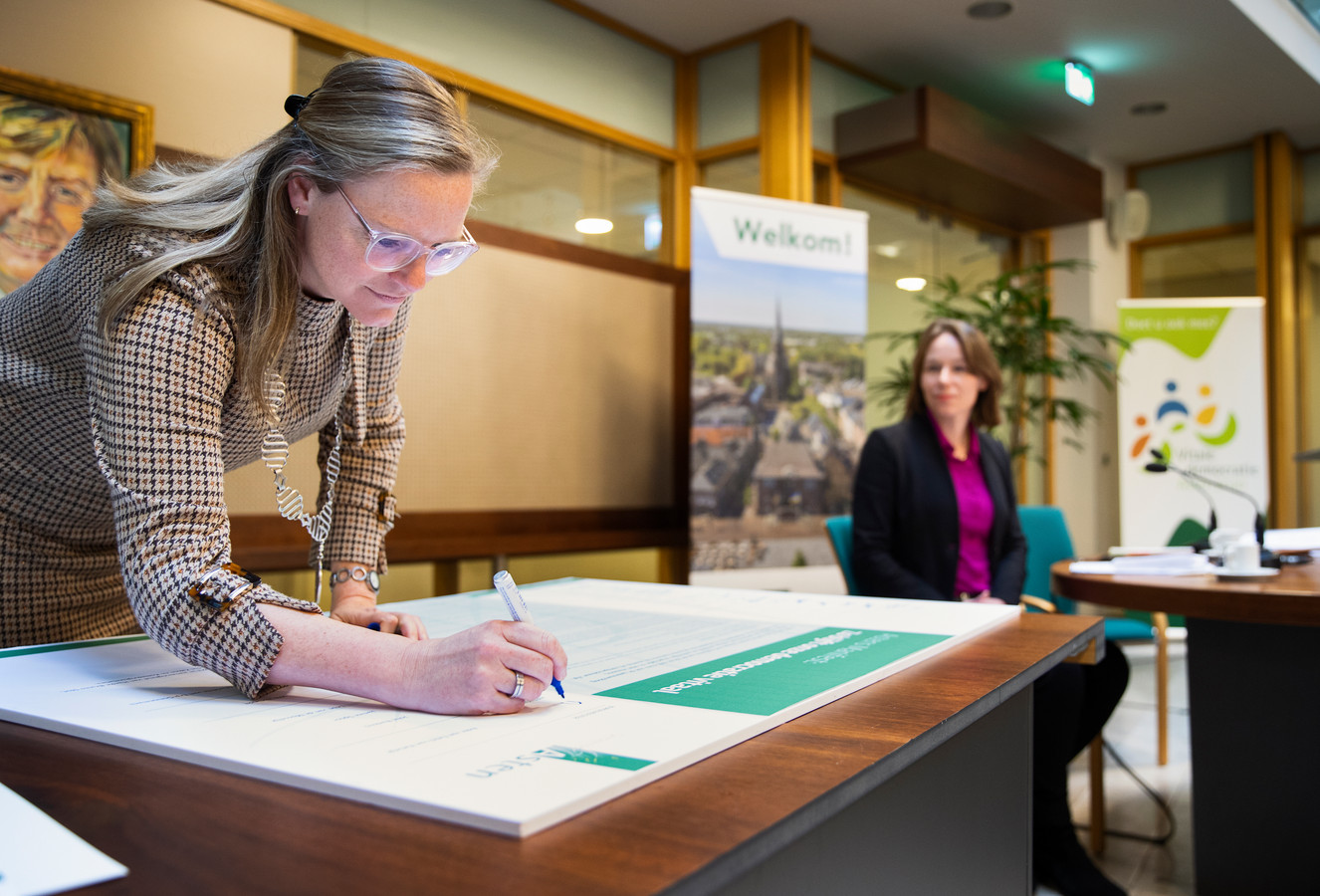 Astens Manifest ondertekend in bijzijn minister: ‘De gemeente Asten ...