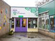 Het schoolgebouw van CBS De Kardoen. Sinds 1979 staat deze school aan de Korenbloemstraat in de Bloemenwijk in Ommen. De deplorabele staat van de huidige huisvesting maakt nieuwbouw noodzakelijk.