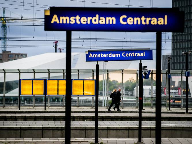 Ook maandagochtend geen treinen van en naar Amsterdam: “Regel ander vervoer”