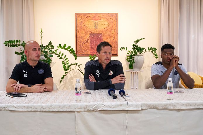 Roger Schmidt en Denzel Dumfries blikken vooruit op het Europese duel met NS Mura.